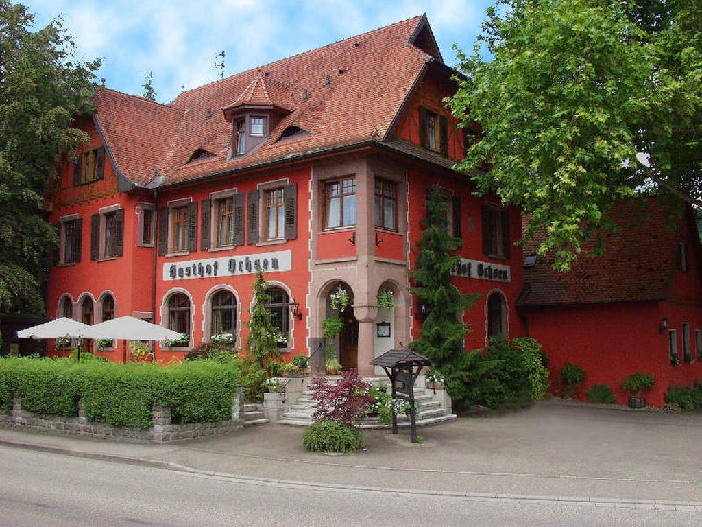 Hotel-Restaurant Ochsen ハスラッハ・イム・キンツィクタール エクステリア 写真