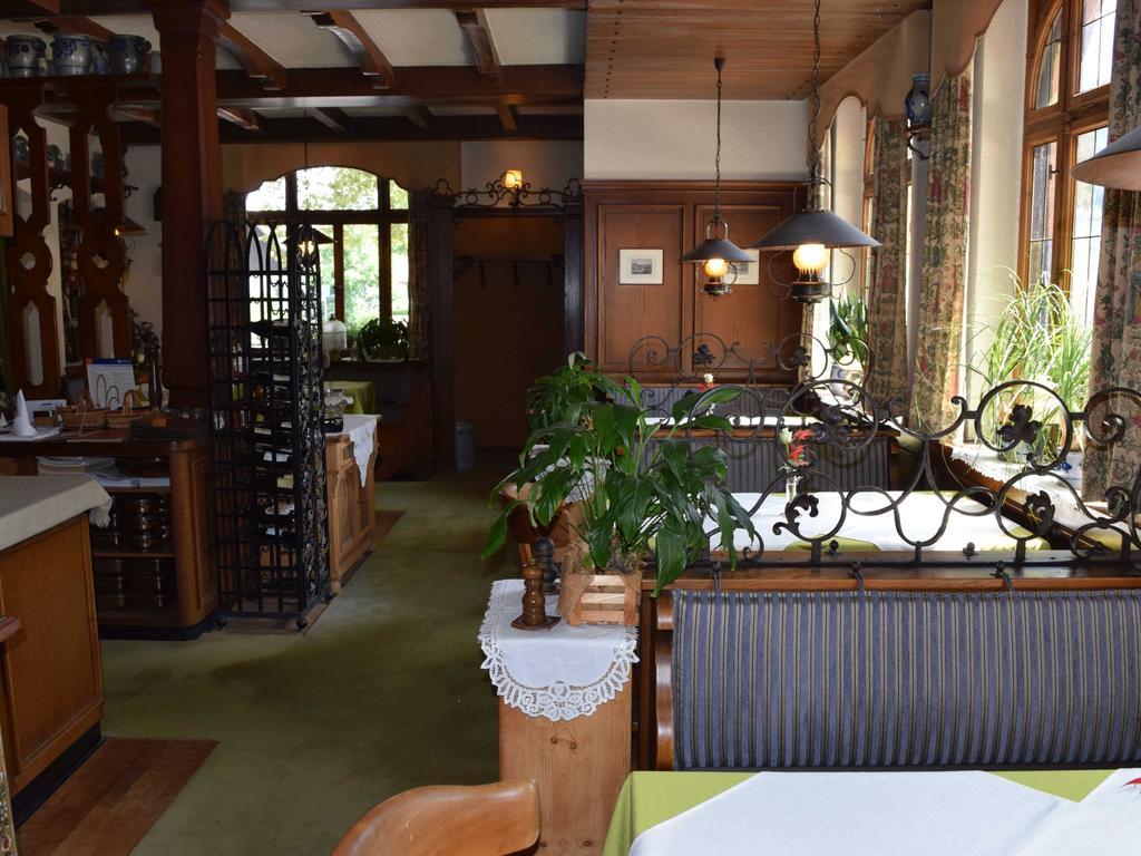 Hotel-Restaurant Ochsen ハスラッハ・イム・キンツィクタール エクステリア 写真